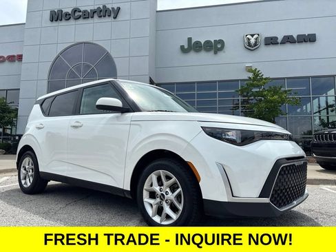 Used 2025 Kia Soul LX w/ LX Technology Package FWD image 1