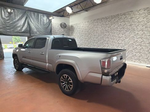 Used 2021 Toyota Tacoma TRD Sport w/ Technology Package AWD/4WD image 5