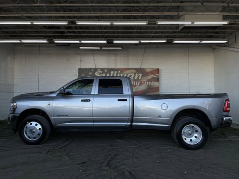Used 2020 RAM 3500 Tradesman w/ Chrome Appearance Group image 2