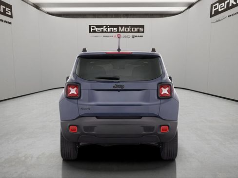 Used 2023 Jeep Renegade Altitude w/ Convenience Group I AWD/4WD image 4