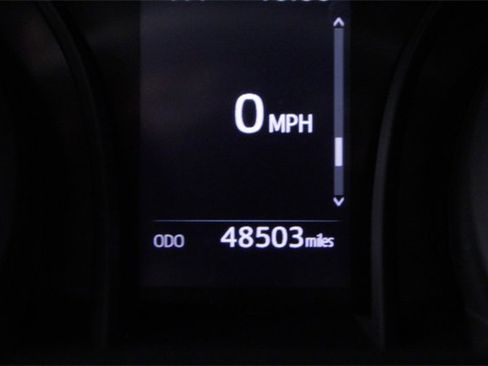 Used 2020 Toyota Camry LE image 24