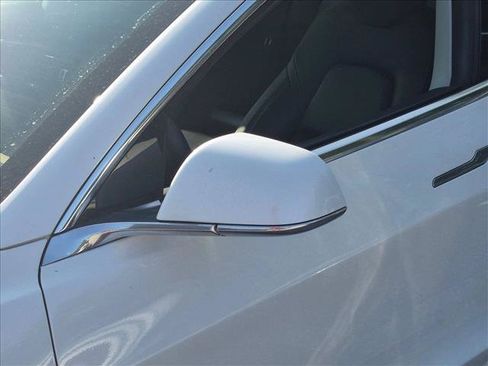 Used 2019 Tesla Model 3 Standard Range RWD image 15