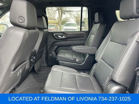 Certified 2022 Chevrolet Suburban Z71 w/ Luxury Package image 9