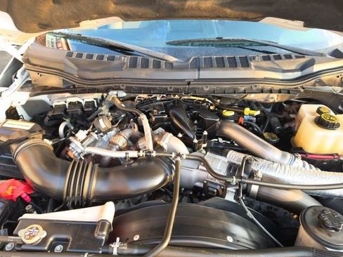 Used 2017 Ford F550 2WD Regular Cab Super Duty image 9