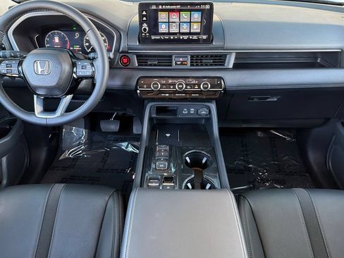Certified 2025 Honda Pilot Touring image 13