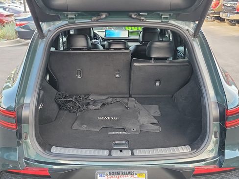 Certified 2023 Genesis GV70 2.5T w/ Sport Prestige Package image 18