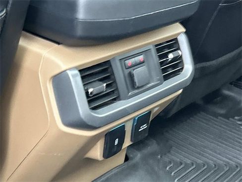 Used 2022 Ford F150 Lariat w/ Equipment Group 502A High image 19