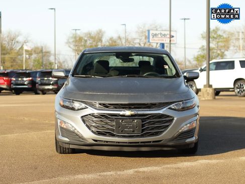 Used 2024 Chevrolet Malibu LT FWD image 2