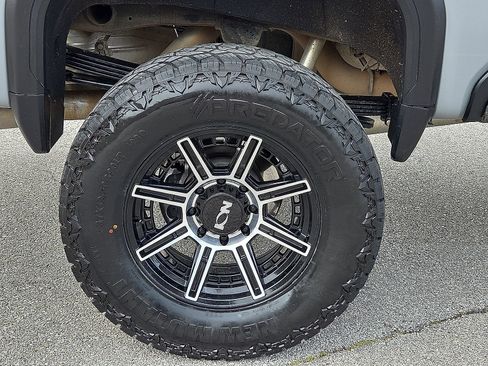 Used 2025 GMC Sierra 2500 AT4 w/ AT4 Premium Plus Package AWD/4WD image 7