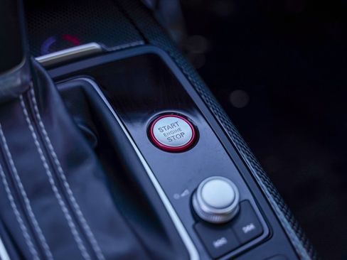 Used 2017 Audi S7 Prestige w/ Prestige Package image 31