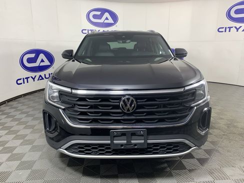Used 2025 Volkswagen Atlas Cross Sport SE image 8