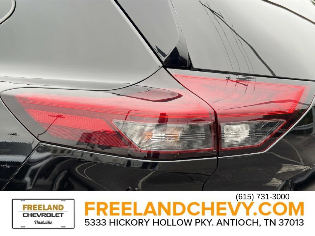 Used 2021 Nissan Rogue SV FWD image 11
