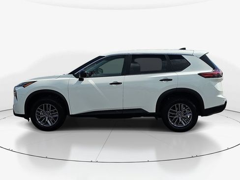 Used 2024 Nissan Rogue S FWD image 10