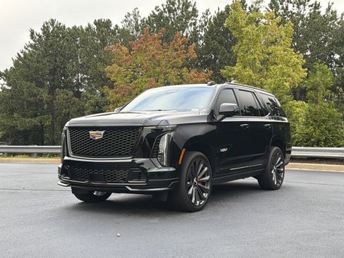 Used 2025 Cadillac Escalade V AWD/4WD image 12