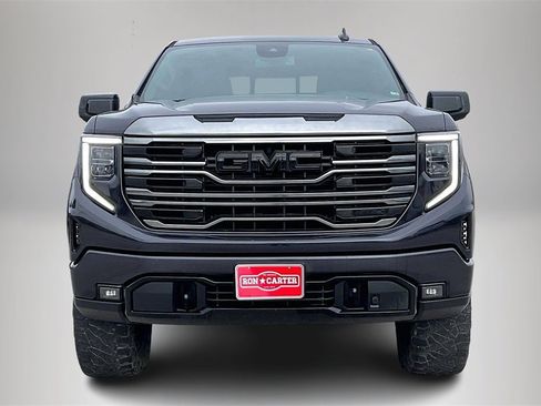 Used 2022 GMC Sierra 1500 AT4 w/ AT4 Preferred Package image 3