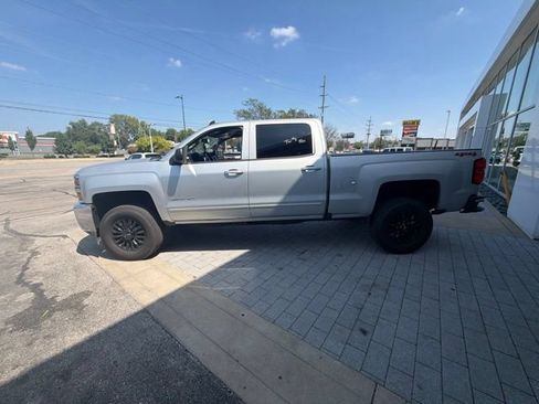 Used 2019 Chevrolet Silverado 2500 LT AWD/4WD image 15