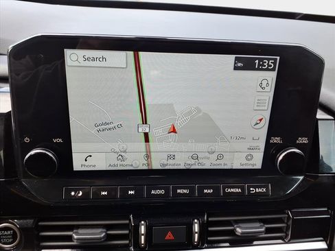 Used 2024 Nissan Pathfinder SL image 23