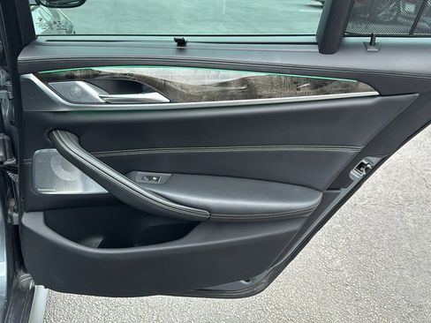 Used 2018 BMW M550i xDrive w/ Dynamic Handling Package image 20