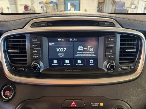 Used 2019 Kia Sorento EX image 19