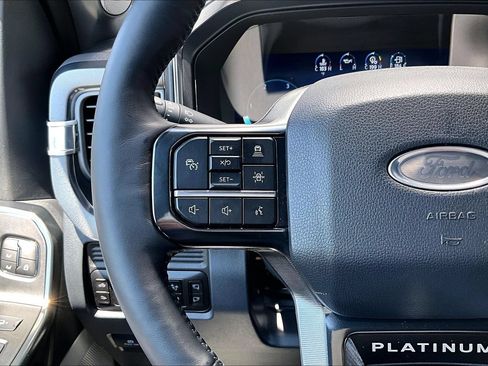 Used 2025 Ford F450 Platinum w/ FX4 Off-Road Package AWD/4WD image 18