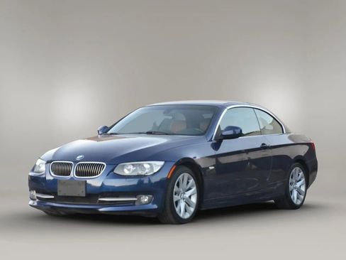 Used 2013 BMW 328i Convertible image 2