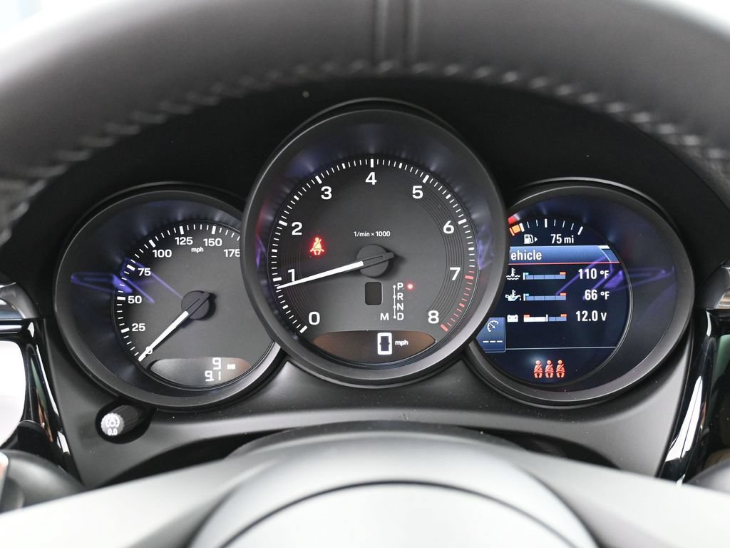 Certified 2026 Porsche Macan AWD/4WD image 19