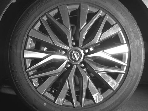 Used 2025 Nissan Altima 2.5 SV image 12