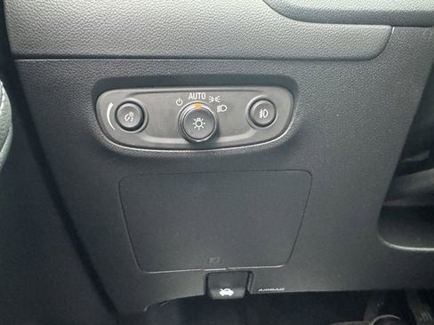 Used 2022 Buick Encore GX Preferred w/ Cold Weather Comfort Package image 27