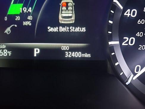 Used 2023 Toyota Highlander XLE AWD/4WD image 23