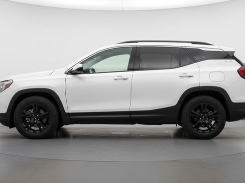 Used 2024 GMC Terrain SLE FWD image 5