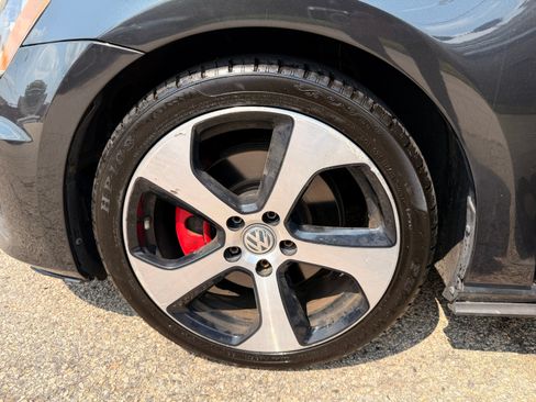 Used 2017 Volkswagen GTI S FWD image 37