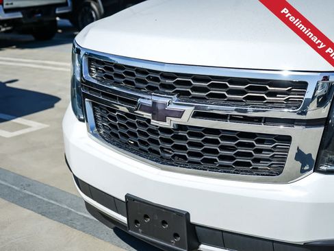 Used 2018 Chevrolet Tahoe LS w/ Enhanced Driver Alert Package RWD image 5