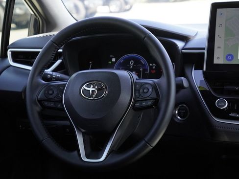 Used 2025 Toyota Corolla SE w/ SE Premium Package FWD image 27