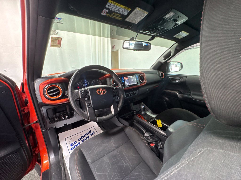 Used 2017 Toyota Tacoma TRD Off-Road w/ Tow Package (A/T) AWD/4WD image 27