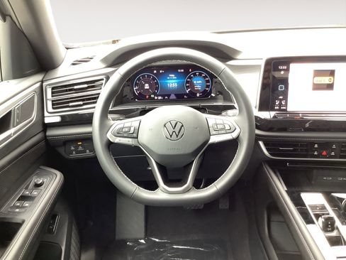 New 2026 Volkswagen Atlas Cross Sport SE FWD image 15