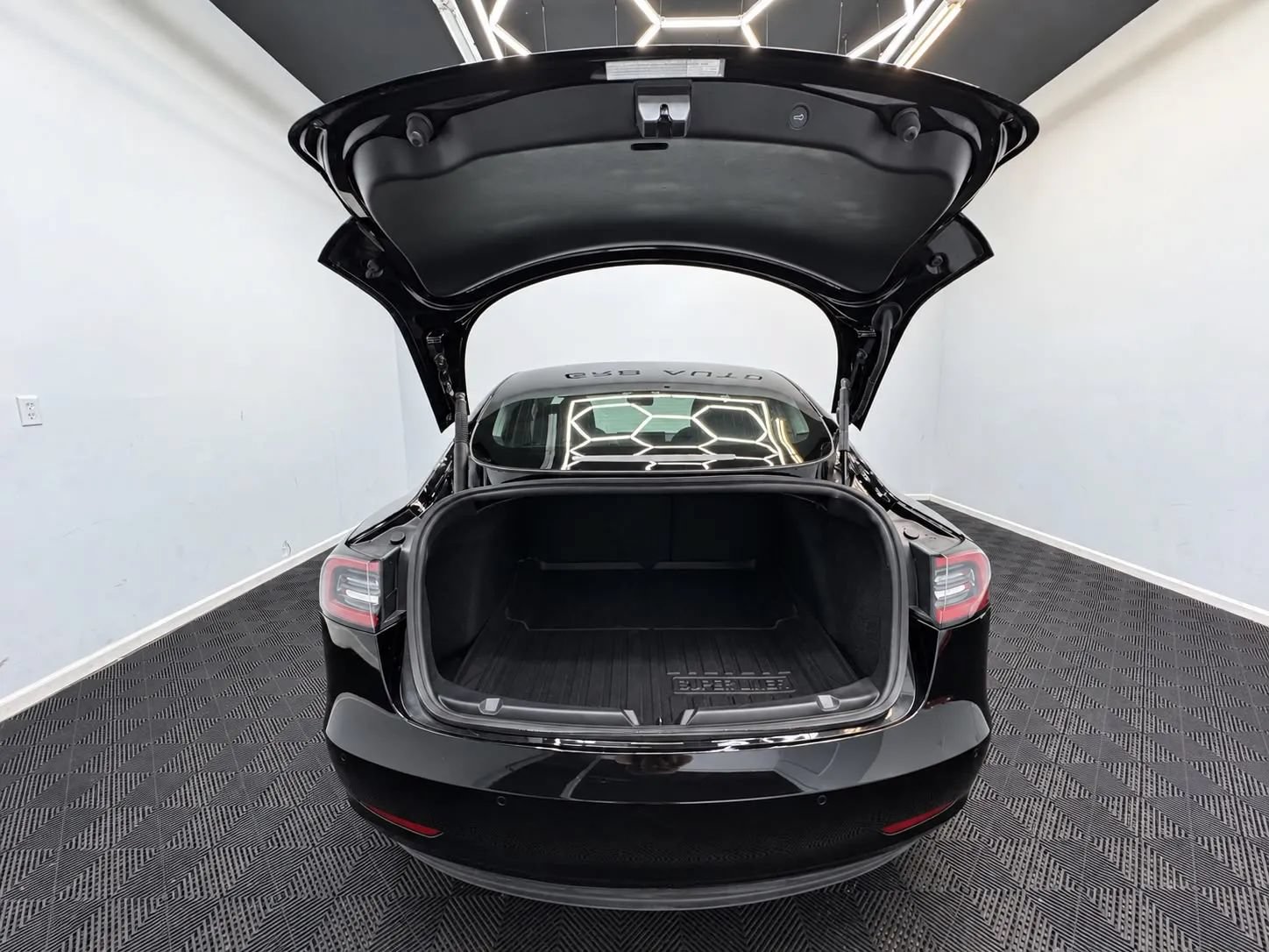 Used 2021 Tesla Model 3 Long Range AWD/4WD image 7