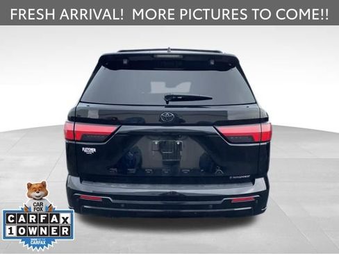 Certified 2025 Toyota Sequoia Platinum image 4