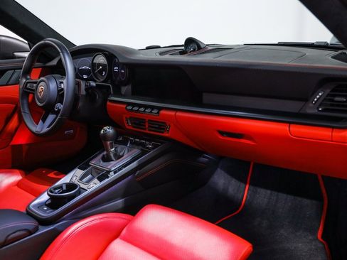 Used 2022 Porsche 911 GT3 image 34