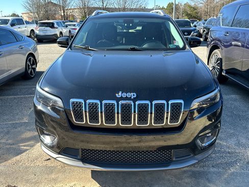 Used 2019 Jeep Cherokee Limited image 2