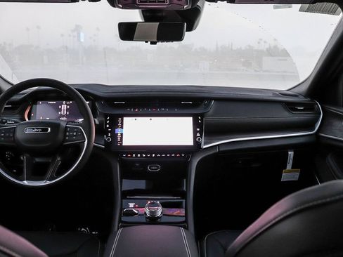 New 2026 Jeep Grand Cherokee Limited AWD/4WD image 13