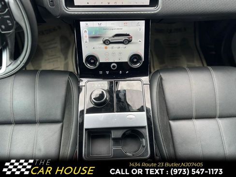 Used 2019 Land Rover Range Rover Velar R-Dynamic SE image 31