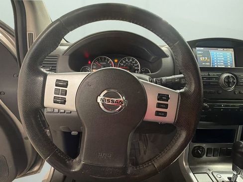 Used 2009 Nissan Pathfinder SE image 12
