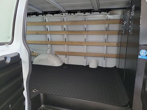 Certified 2024 GMC Savana 2500 Work Van w/ Driver Convenience Package image 15