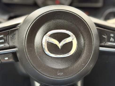 Used 2017 MAZDA MAZDA3 Sport FWD image 29