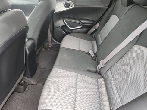 Certified 2022 Kia Soul LX w/ Technology Package image 24