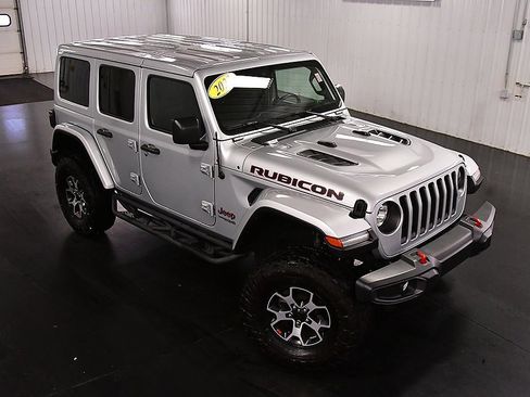 Used 2022 Jeep Wrangler Unlimited Rubicon w/ Cold Weather Group image 11