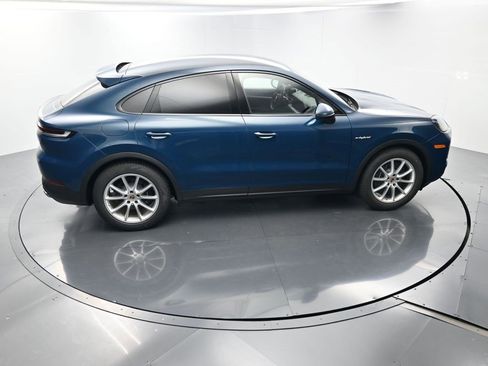 Used 2025 Porsche Cayenne E-Hybrid Coupe image 43
