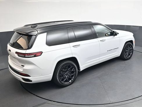 Used 2025 Jeep Grand Cherokee L Summit AWD/4WD image 26