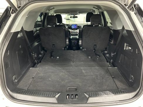Certified 2023 Ford Explorer XLT w/ Equipment Group 202A AWD/4WD image 31