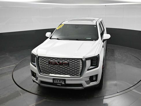 Used 2022 GMC Yukon XL Denali AWD/4WD image 26